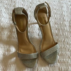Cute Express silver sparkly open toed heels size 6!